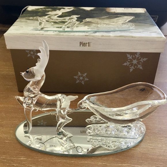 HOLIDAY REINDEER DECORATION - Picture 2 of 8